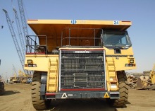 Komatsu Dump truck HD785-7